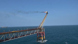 Xuân về trên những giàn khoan dầu khí